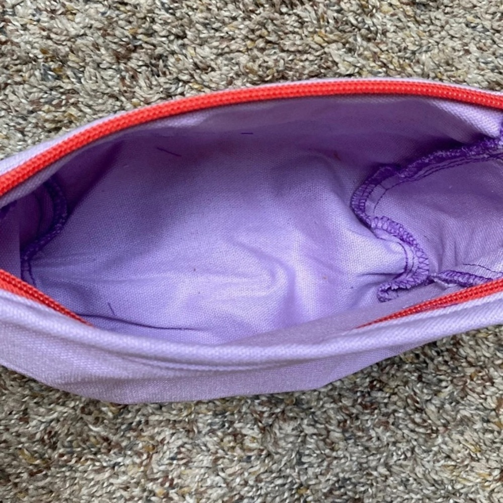 Cosmetic bag bundle - Picture 4 of 12
